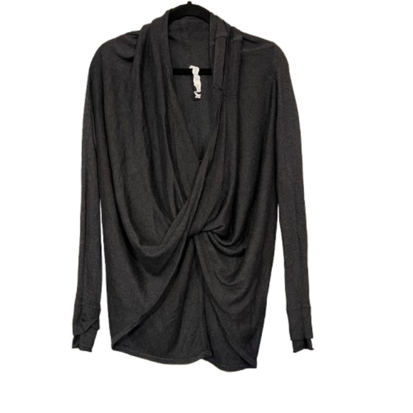 EUC Lululemon Iconic Draped Twist Front Charcoal Gray Sweater Size 6 - Picture 1 of 5